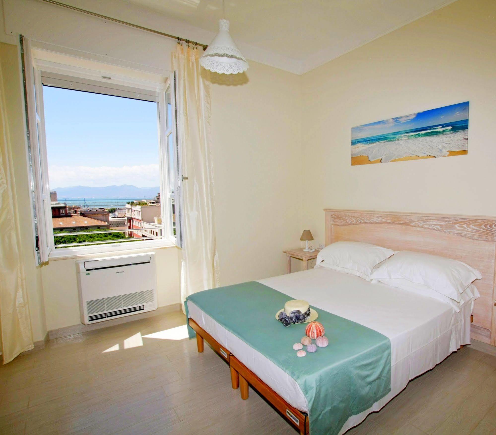 Brezza Marina Luxury Rooms Cagliari Extérieur photo