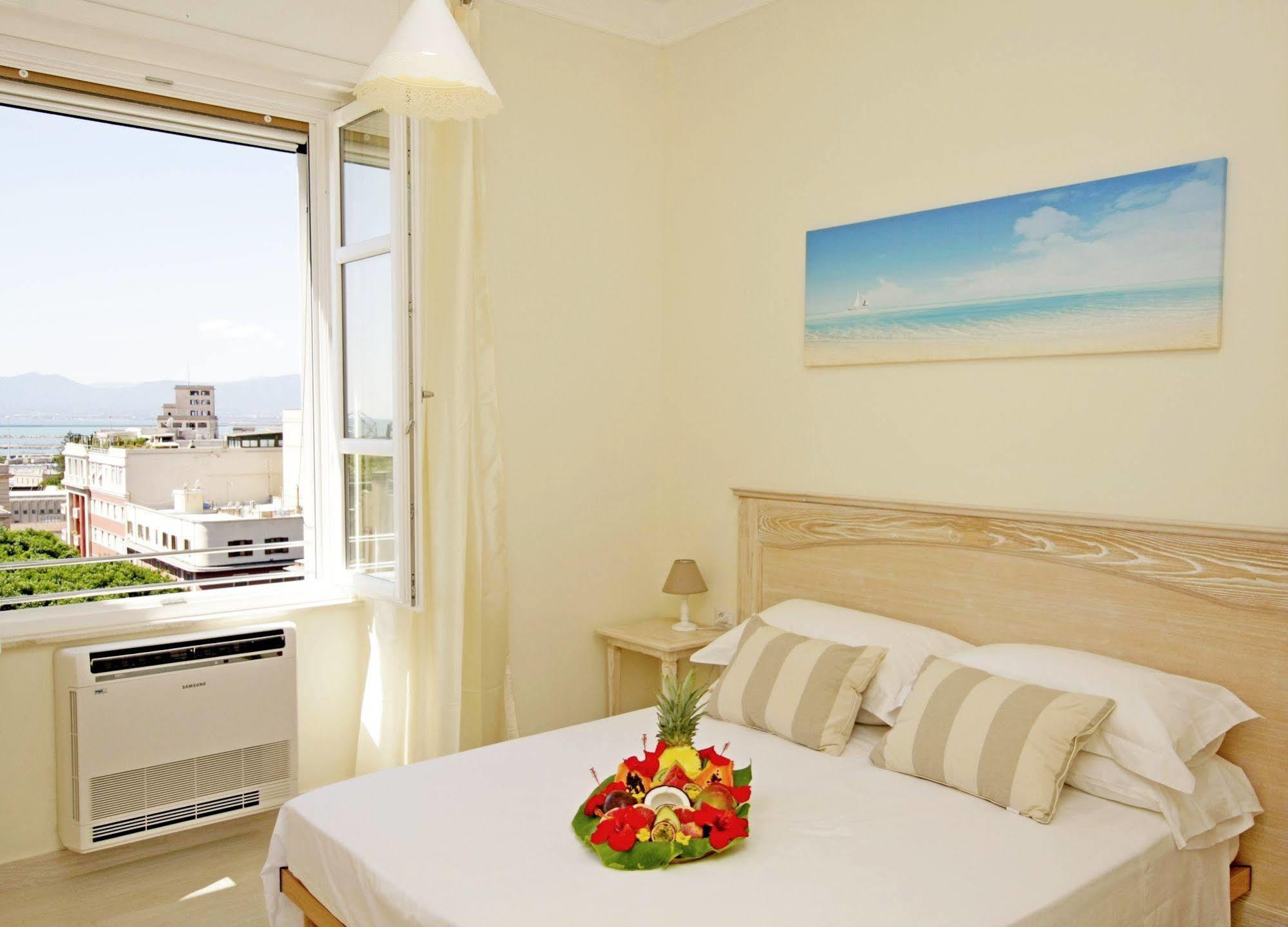 Brezza Marina Luxury Rooms Cagliari Extérieur photo
