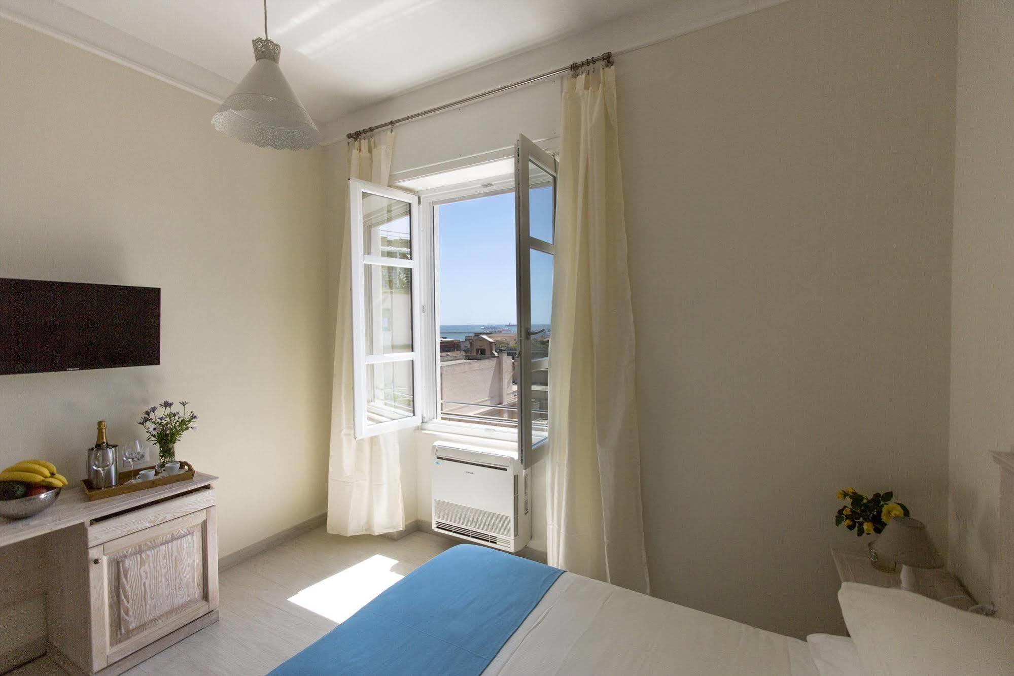 Brezza Marina Luxury Rooms Cagliari Extérieur photo